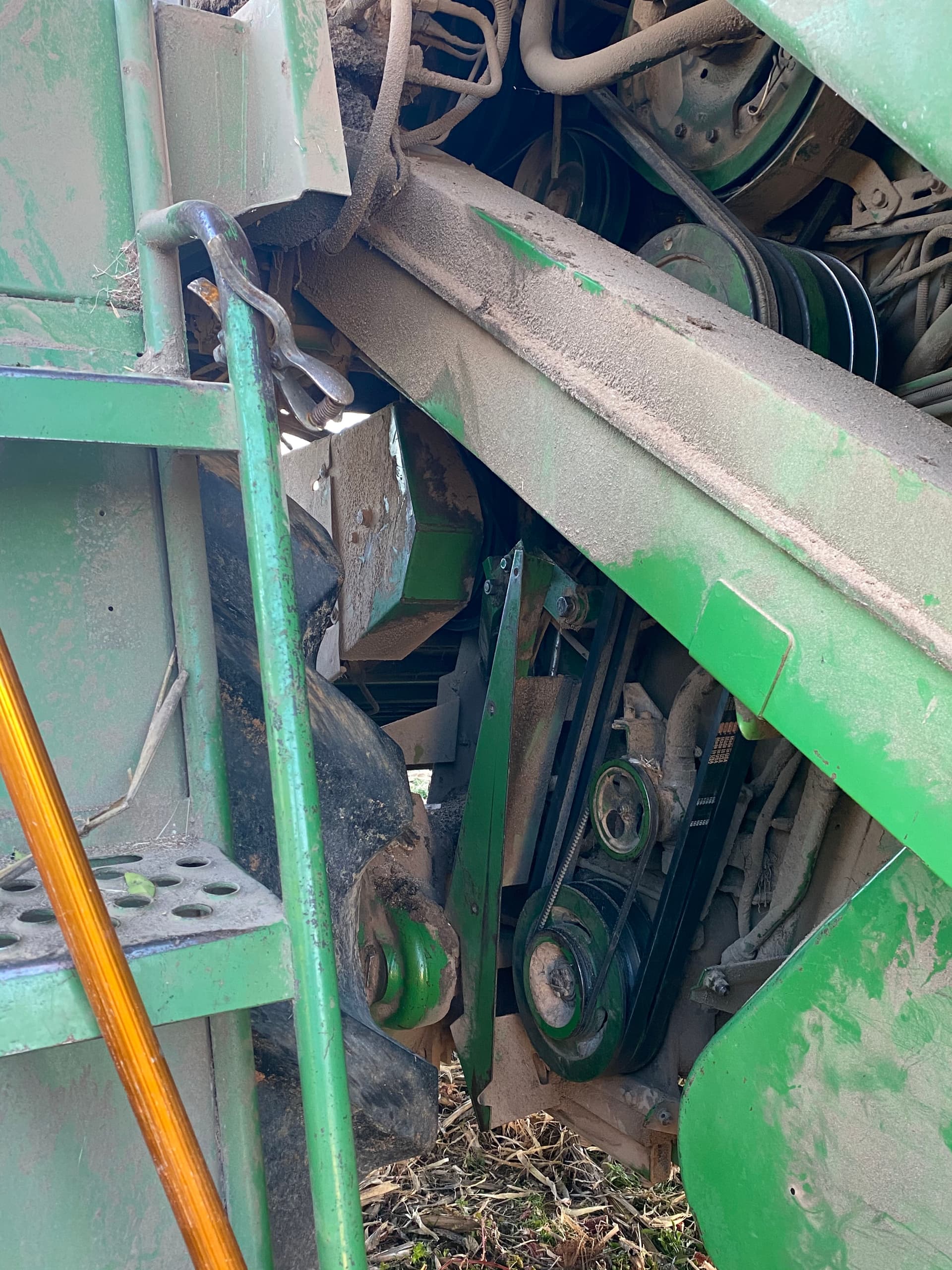Gallery photos for John Deere Combine Pulley Bracket Weld Fixed Right in the Field: Image #2