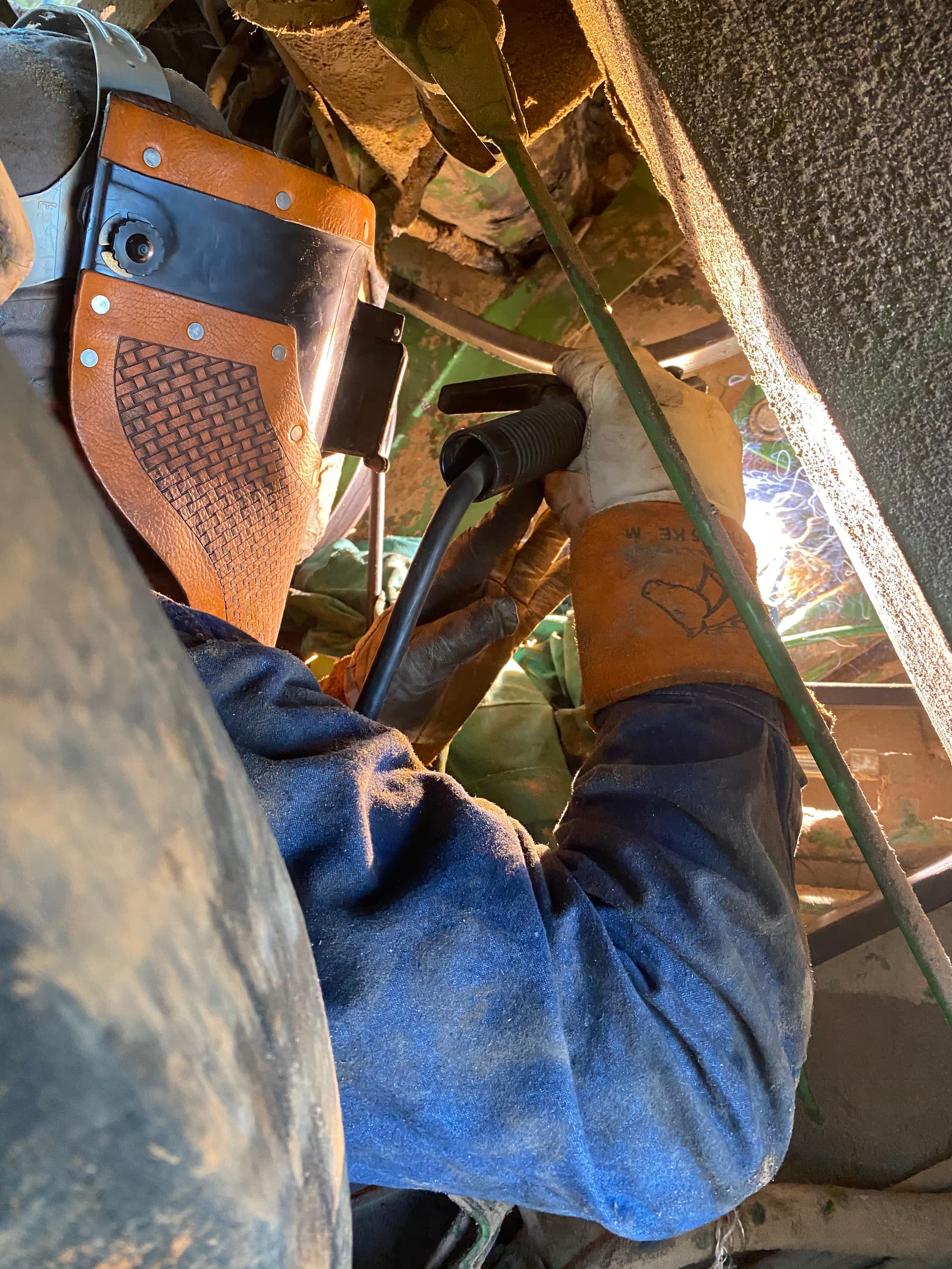 Gallery photos for John Deere Combine Pulley Bracket Weld Fixed Right in the Field: Image #1