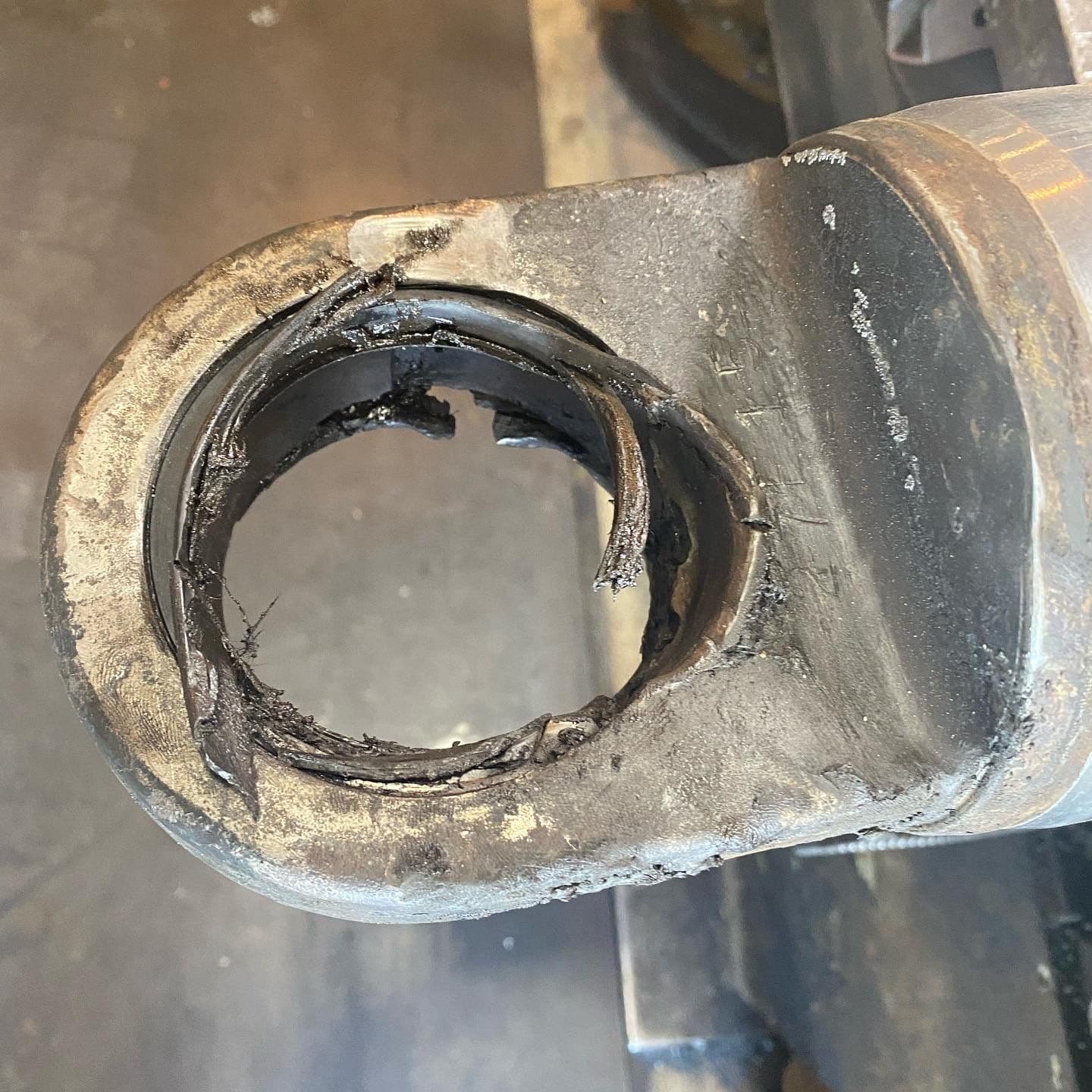 Gallery photos for Komatsu Haul Truck Cylinder Back in Service After Line Bore Repair: Image #1