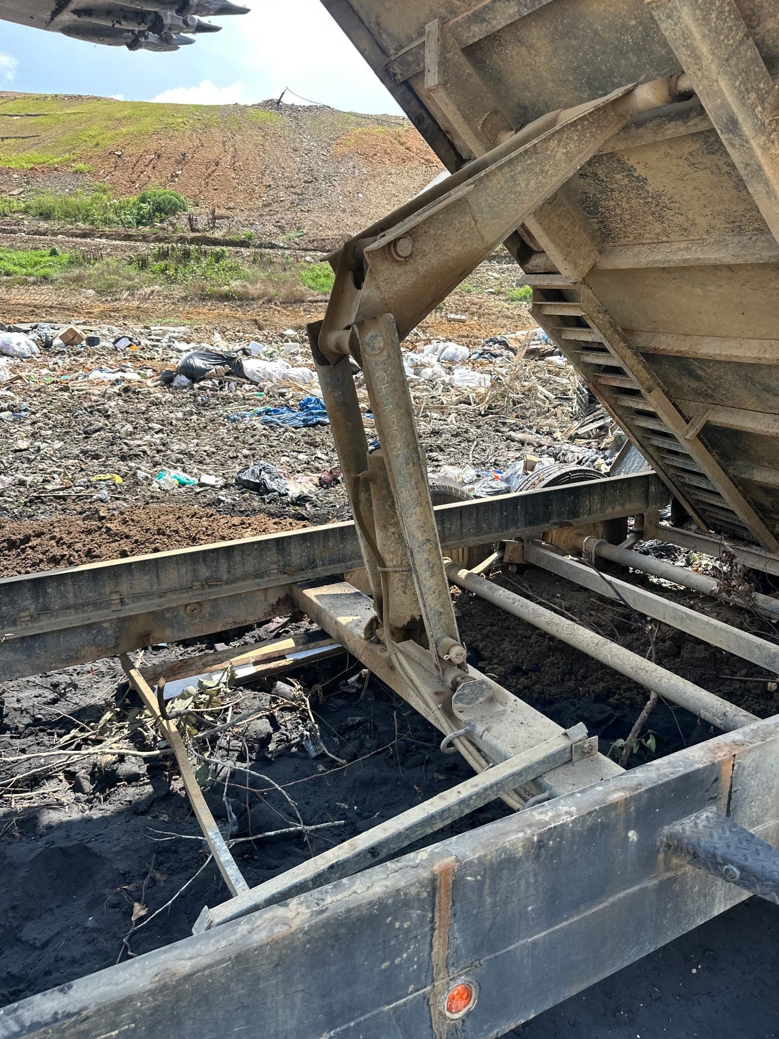 Project On-Site Hydraulic Trailer Support Welded Back Stronger Than Before image