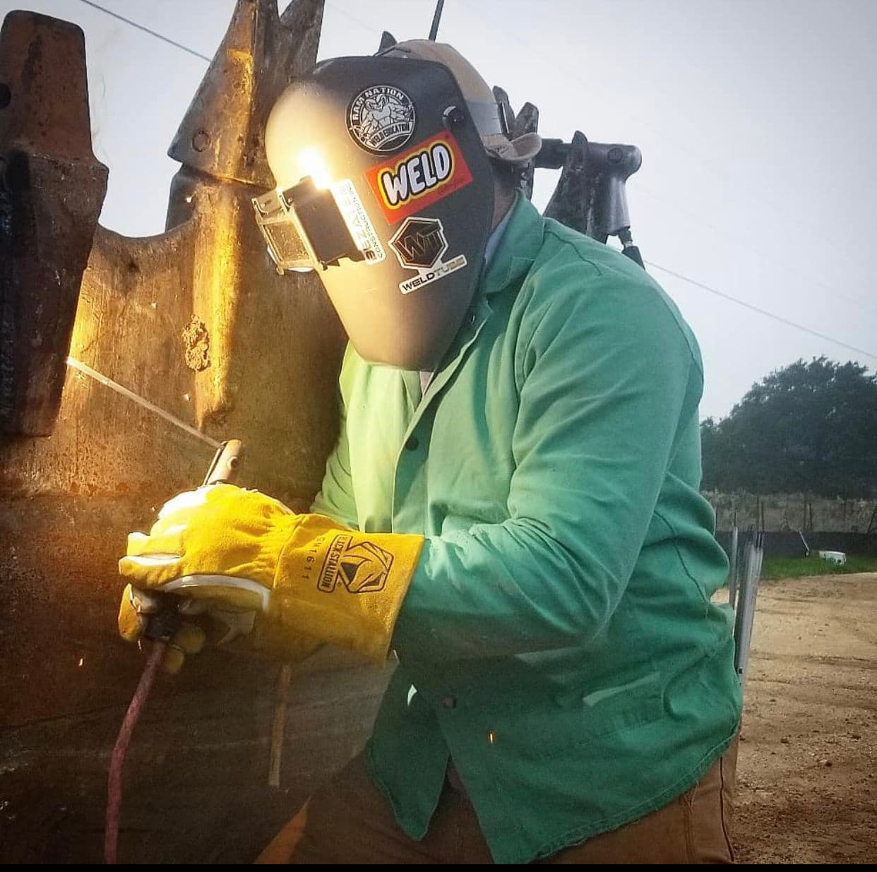 Gallery photos for On-Site Excavator Bucket Repair and Shank Installation: Image #1