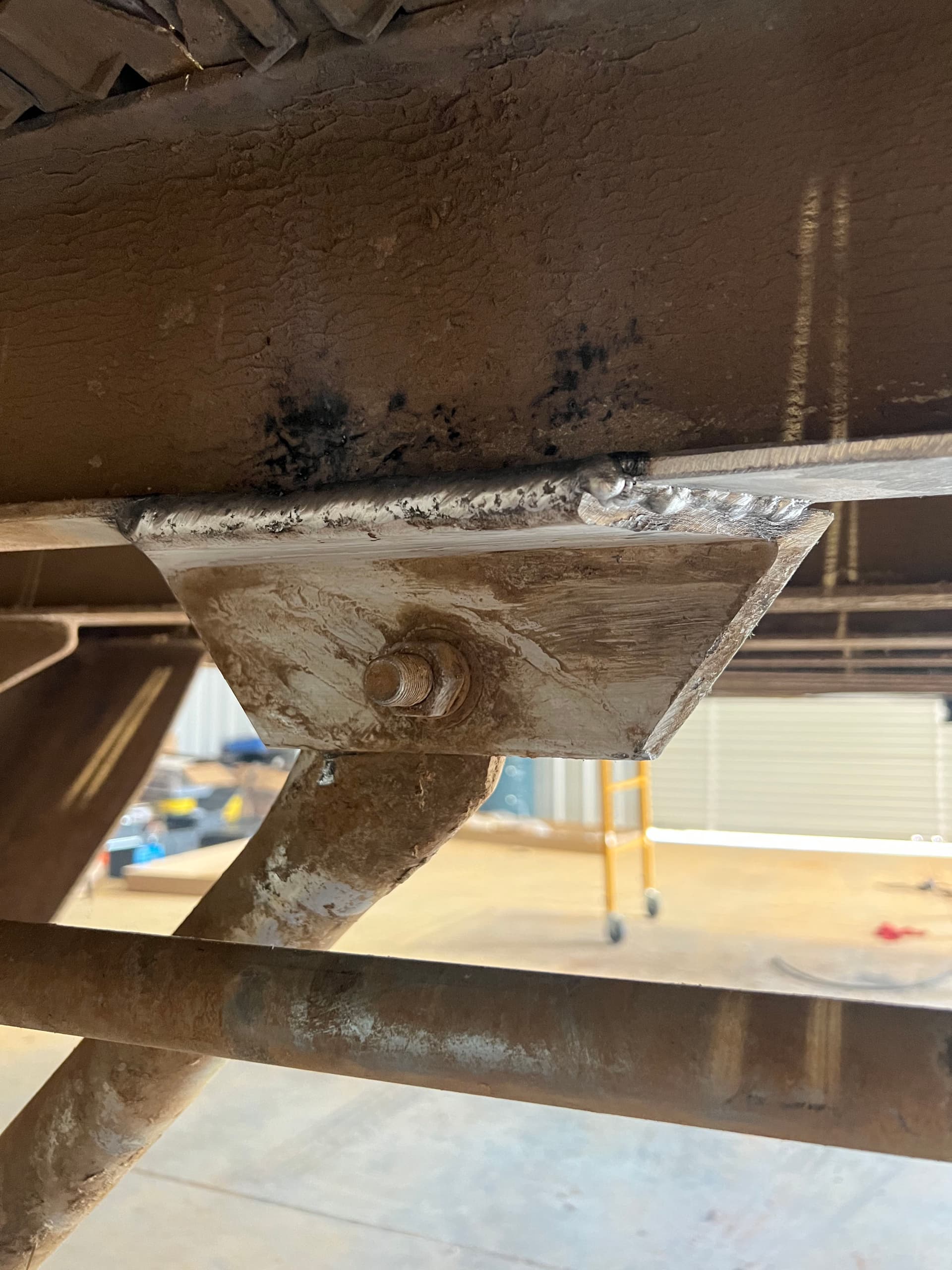 Gallery photos for Aluminum Landing Gear Brace Repair on a 52-Foot Trailer: Image #3